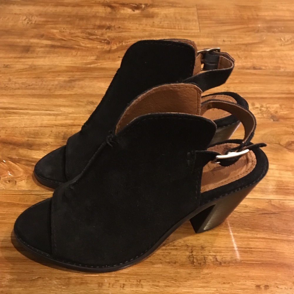 NWOT Frye Courtney Sling Block Heel Sandal